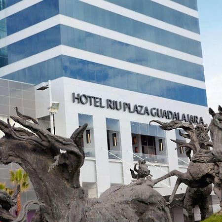 Отель Riu Plaza Гвадалахара Экстерьер фото